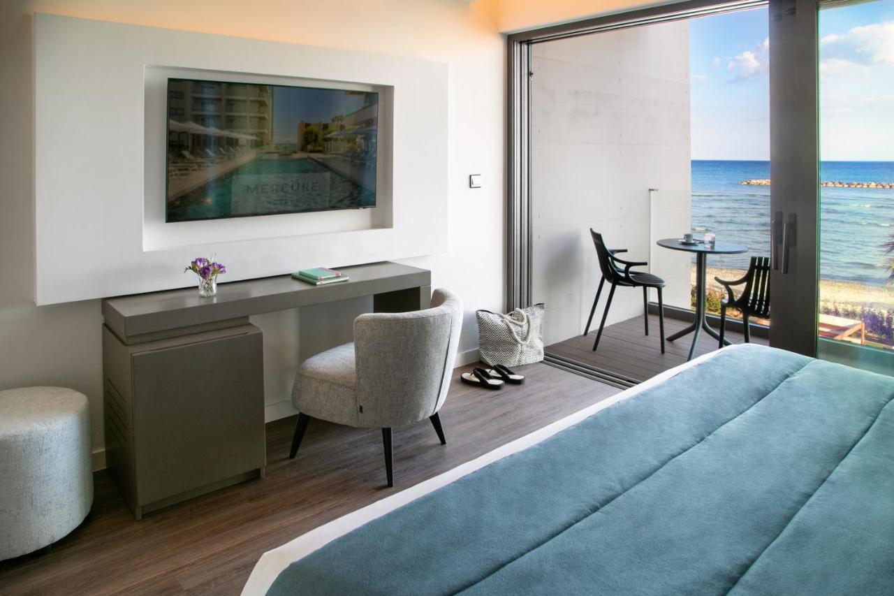 Mercure Larnaca Beach Resort المظهر الخارجي الصورة