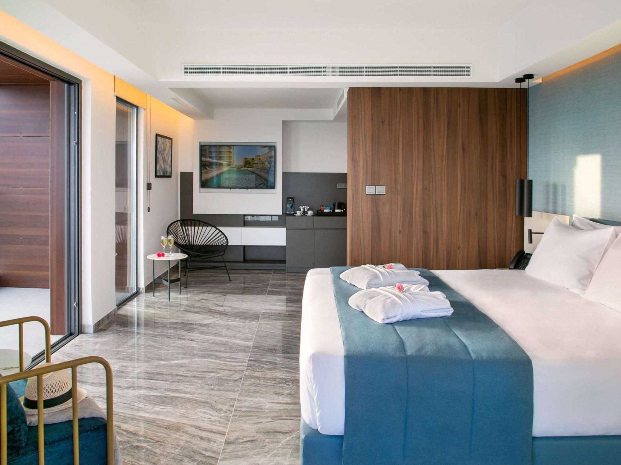 Mercure Larnaca Beach Resort المظهر الخارجي الصورة