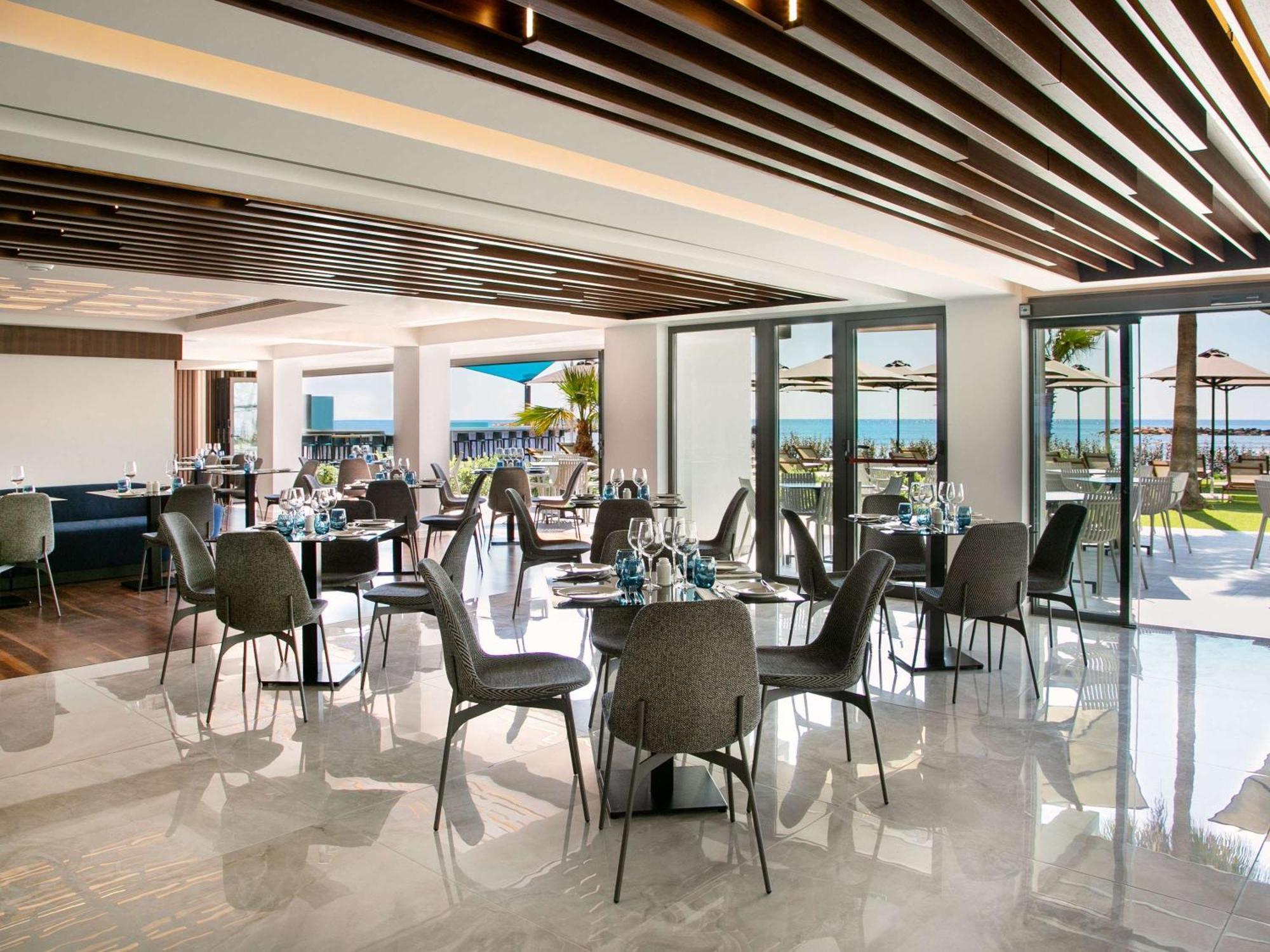 Mercure Larnaca Beach Resort المظهر الخارجي الصورة