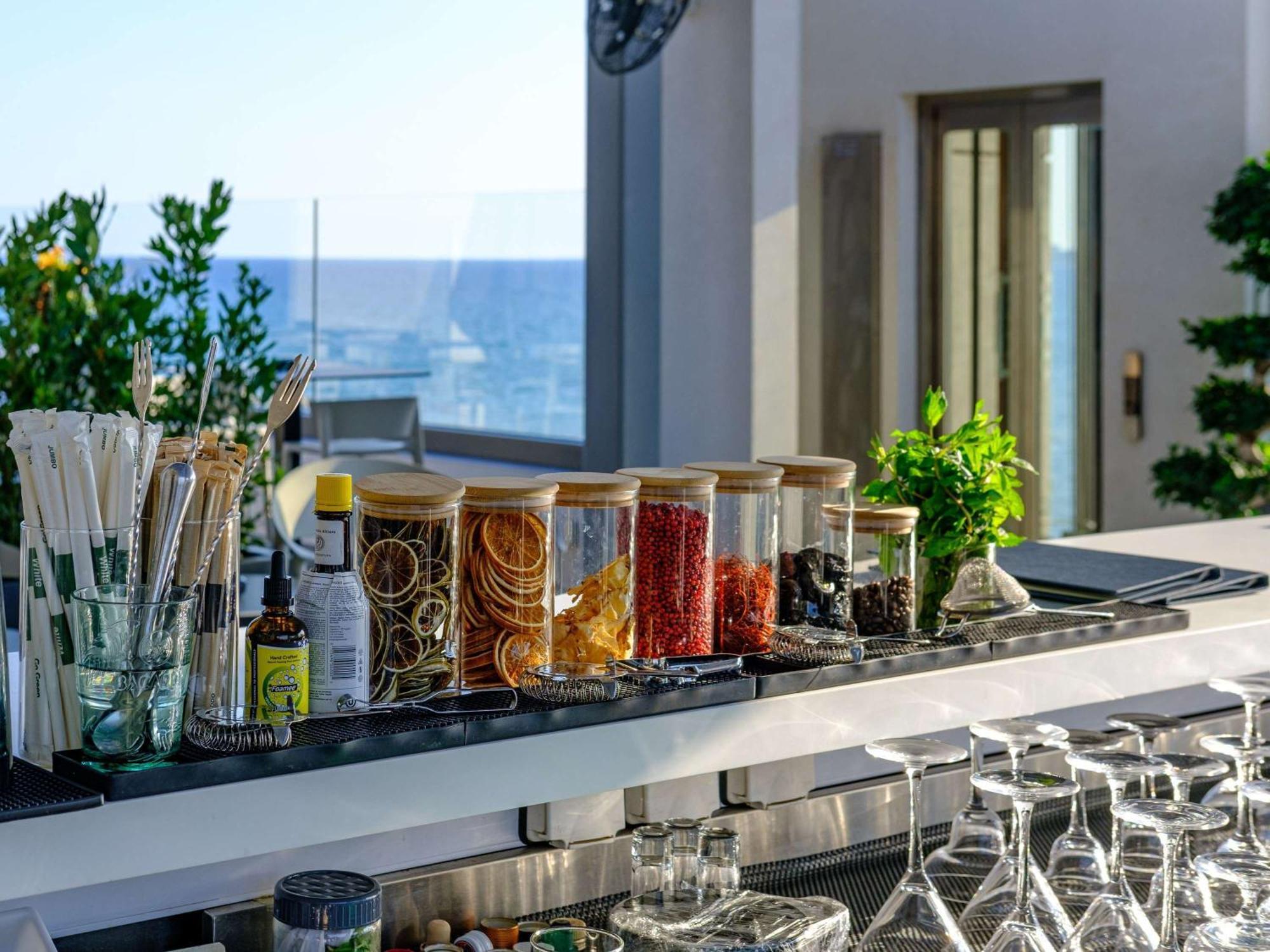Mercure Larnaca Beach Resort المظهر الخارجي الصورة